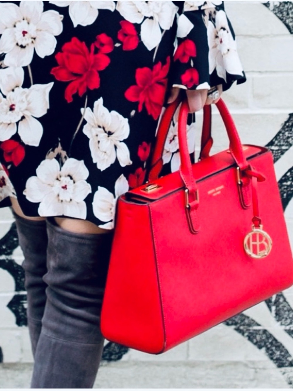 Henri BENDEL West 57th Turnlock Red Safiano Leather Bag Purse Gold Cat Charm